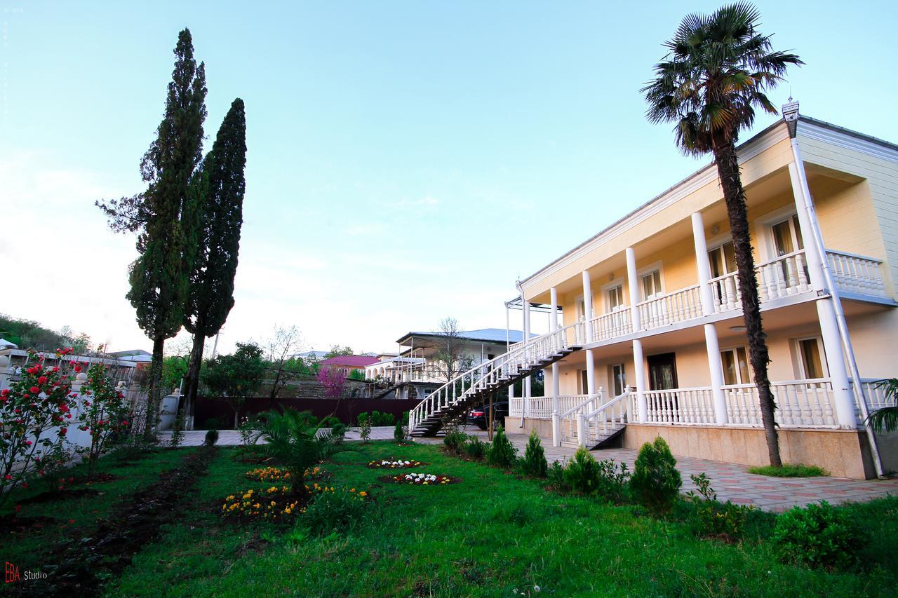Green Garden Guest House Tskaltubo Exterior foto